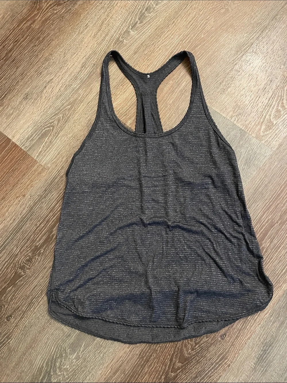 Lululemon 105 F Singlet Racerback Grey Scalloped Edges Size 8